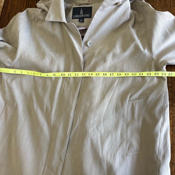 London Fog Beige Trench Coat Size 10 Petite Removable Hood Pockets Classic - Picture 14 of 16